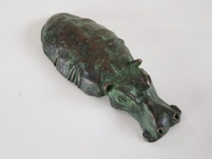 happy hippo bronze brons nijlpaard kunstvanmariekedejong marieke de jong bronzen beeld